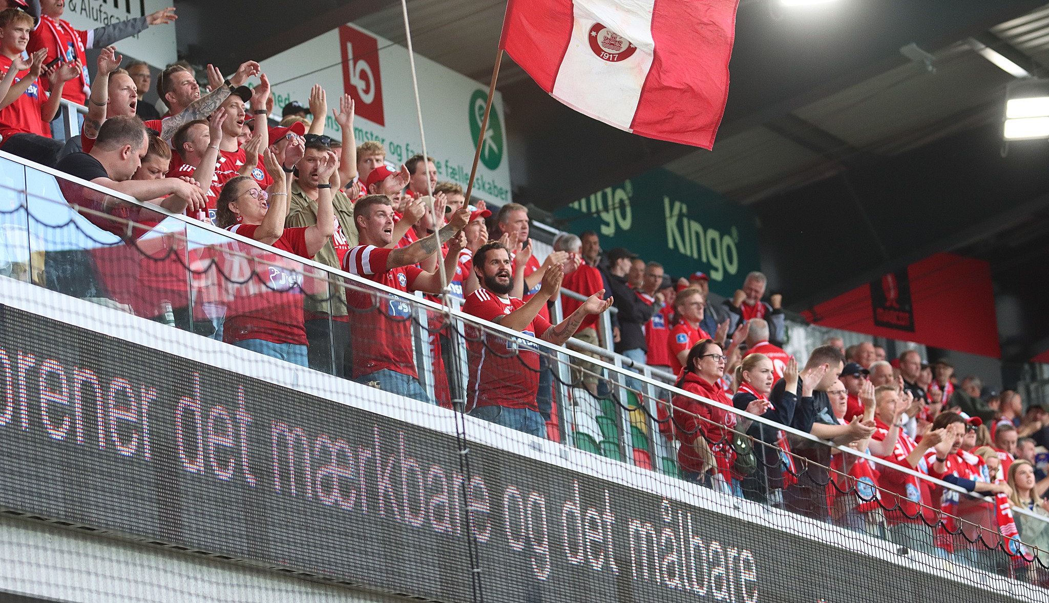 Adventshygge med Søhøjlandets Stemmer: Thomas Røll åbner årets julespecials