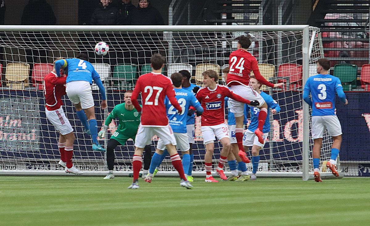 Udtager 21 mand til forårsåbneren mod Viborg